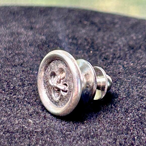 Vintage Button Design Tie Tack Pin – Silver Tone Men’s Accessory - Picture 6 of 16